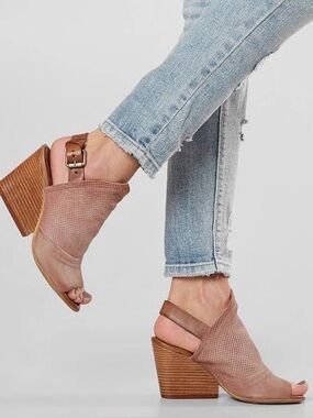 Miz Mooz Open Toe Kona Wedge Heels in Dusty Pink